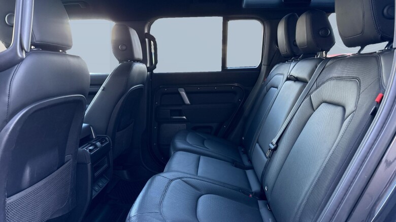 Land Rover Defender 2.0 P400e X-Dynamic S 110 5dr Auto Estate